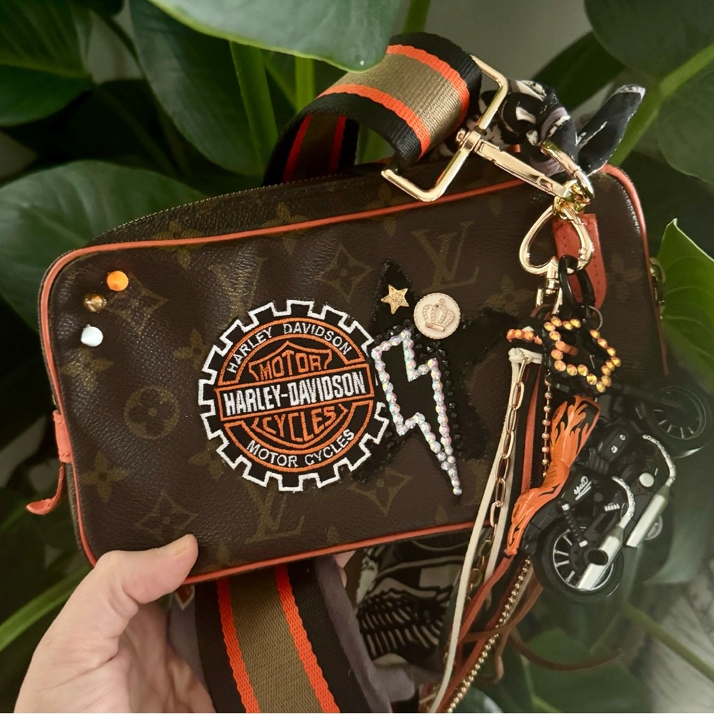 🅂🄾🄻🄳 Authentic: Vintage, Louis Vuitton Marly Bandouliere crossbody bag